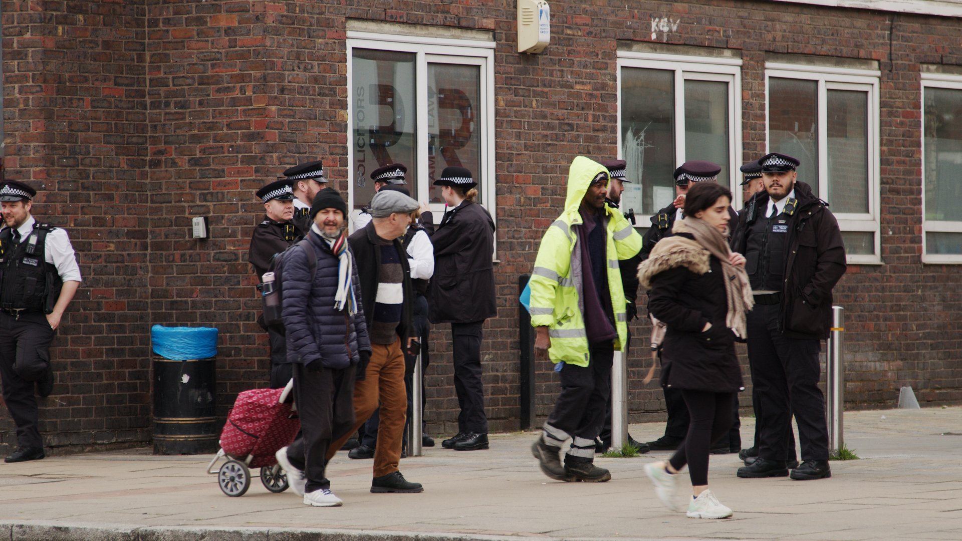 people and police LFR